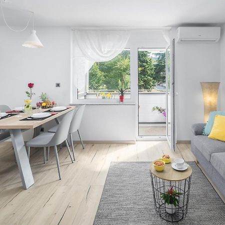 App***Max Apartment พูลา ภายนอก รูปภาพ