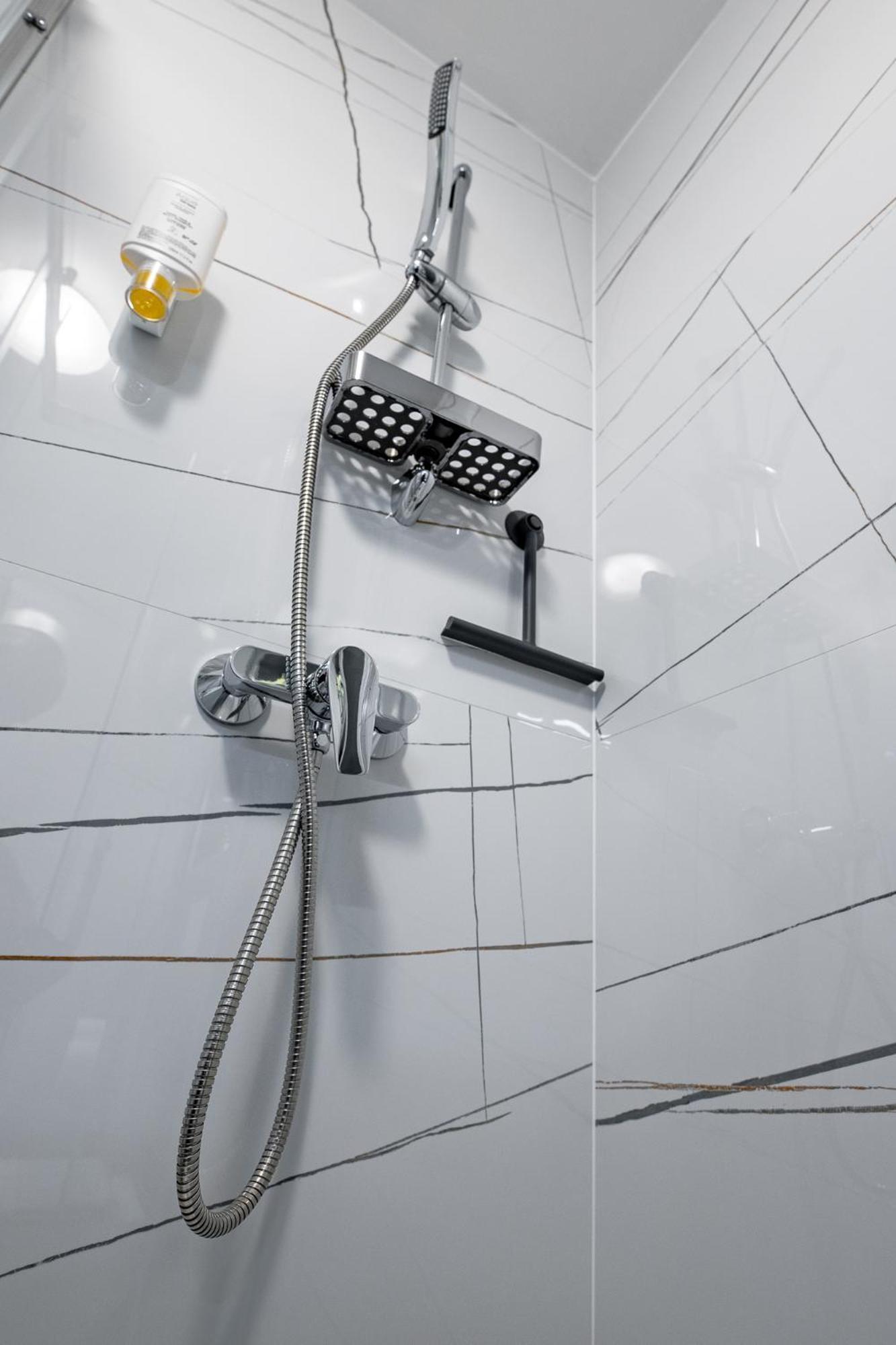 App***Max Apartment พูลา ภายนอก รูปภาพ